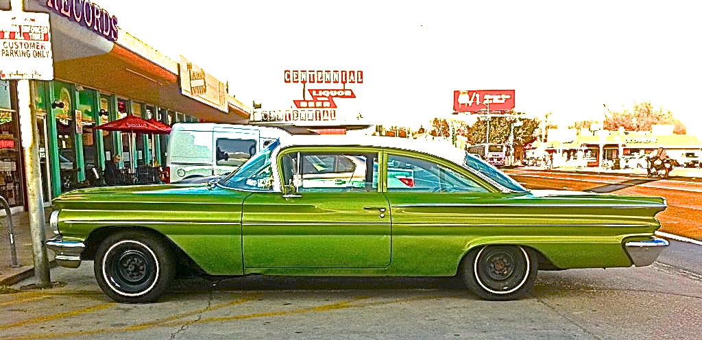 1960-Pontiac-in-Austin-TX-Side-1024x764
