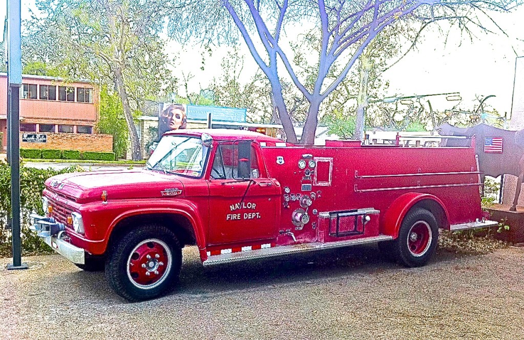 NAYLOR-FD-Ford-Fire-Truck-Side-View