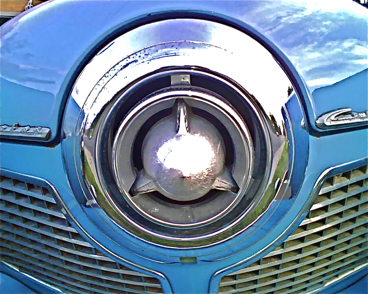 1951 Studebaker Commander V8 nose closeup