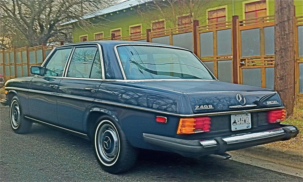 Mercedes 240D Sedan in S. Austin