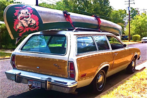 Pinto Wagon with Canoe 2