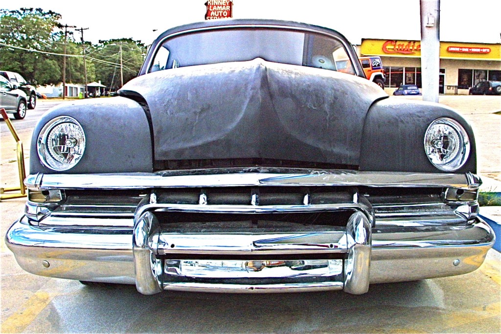 Early 50s Lincoln at Davis Rod and Custom front