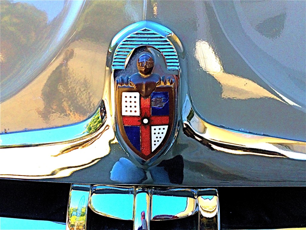 1949 Lincoln Cosmopolitan in Austin TX emblem