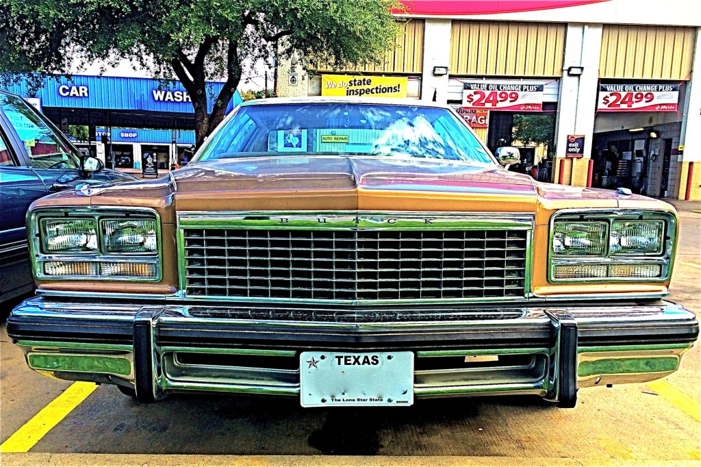 1976 Buick LeSabre in Austin front view