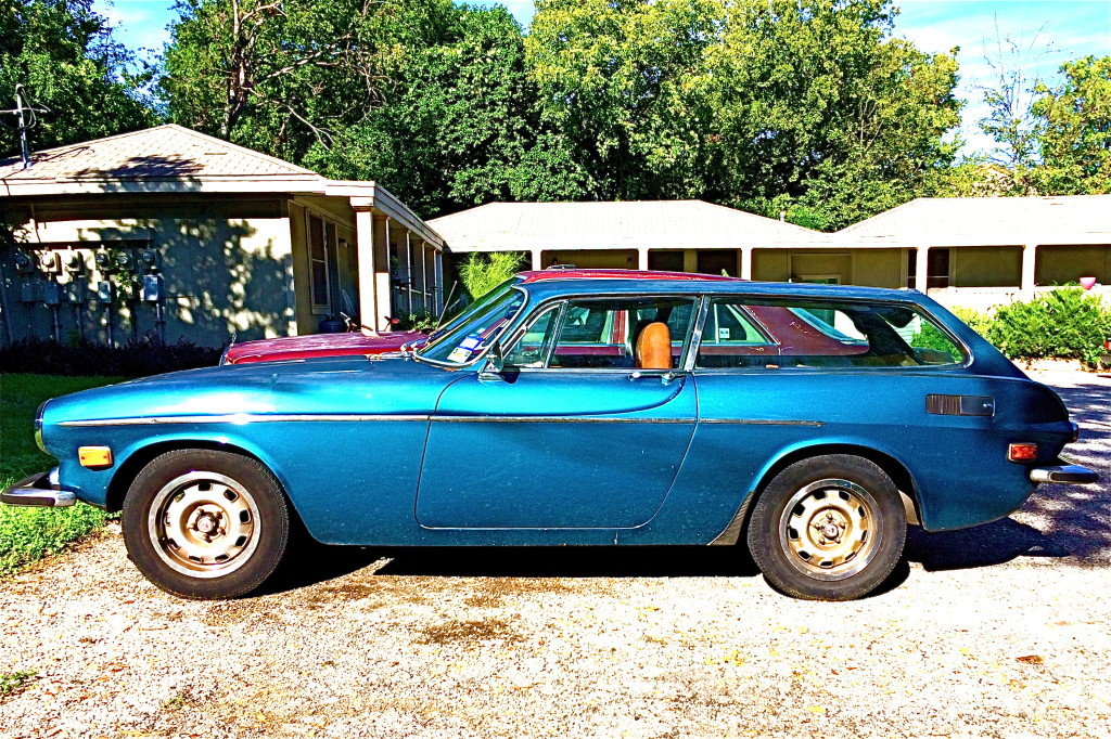 1973 Volvo P1800 ES in Austin, TX side view