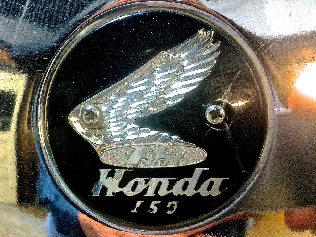Honda Baby Dream emblem