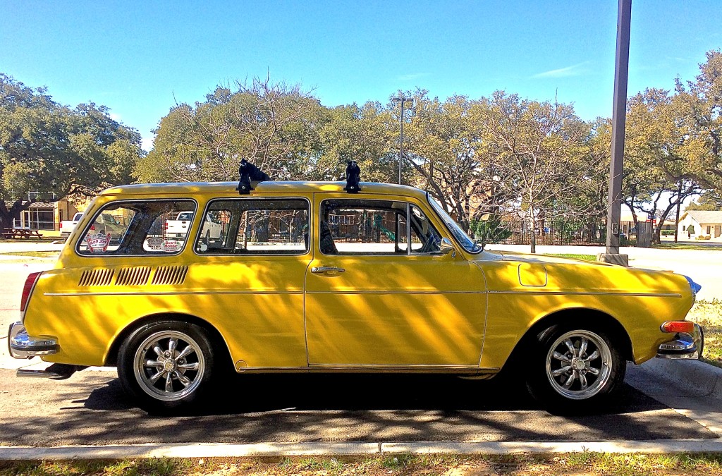 VW Squareback side