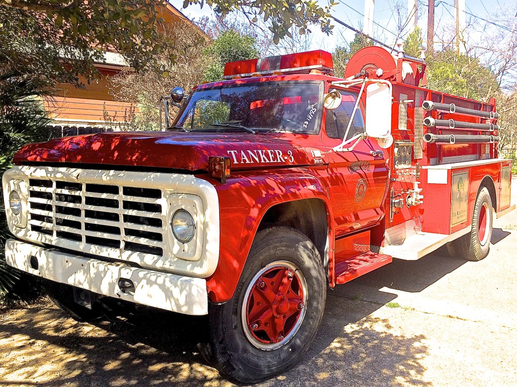 Vintage Ford F-800 Fire Truck front quarter view