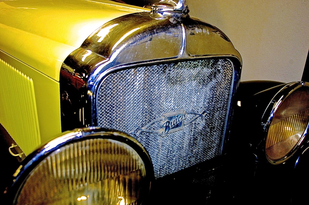 vintage Buick front detail at Motoreum