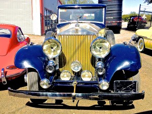 Vintage Rolls Royce in Ausitn TX front