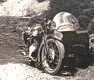 1933 Brough Superior RV4330 with sidecar, historic photo