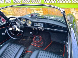 Alfa Romeo Giulietta Spider in Austin TX interior