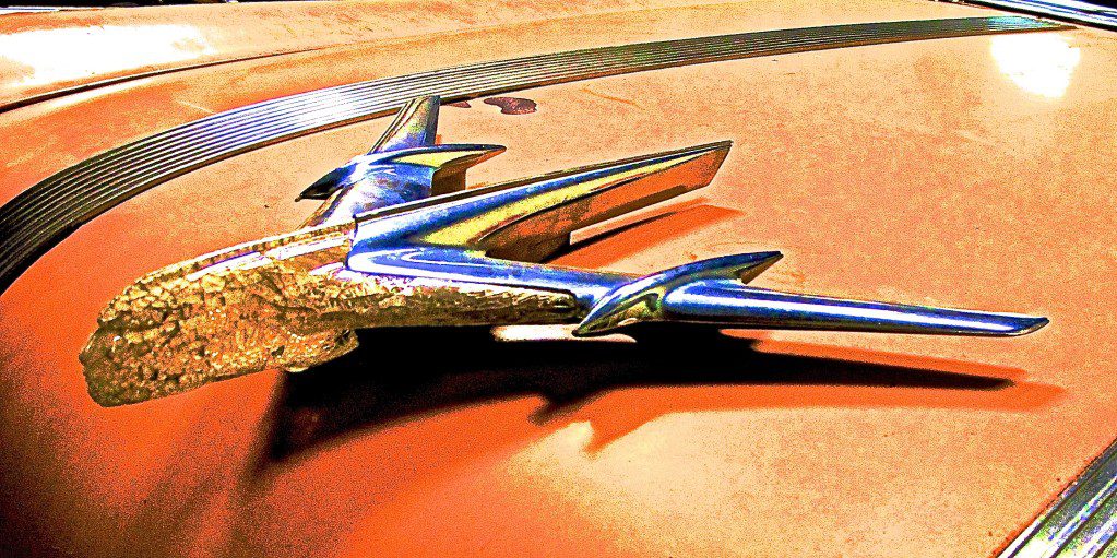 Pontiac 1955 Sedan hood ornament