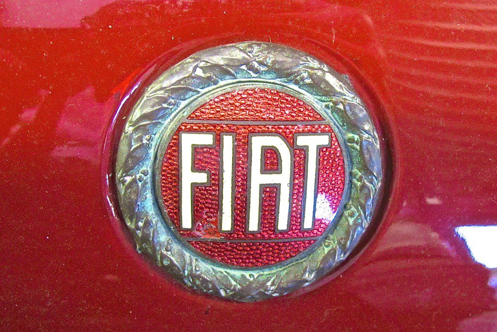 Fiat 124 Spider emblem