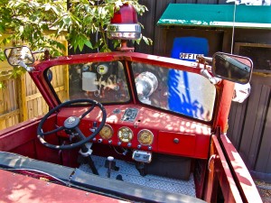 American LaFrance Type 700 Fire Engine cockpit
