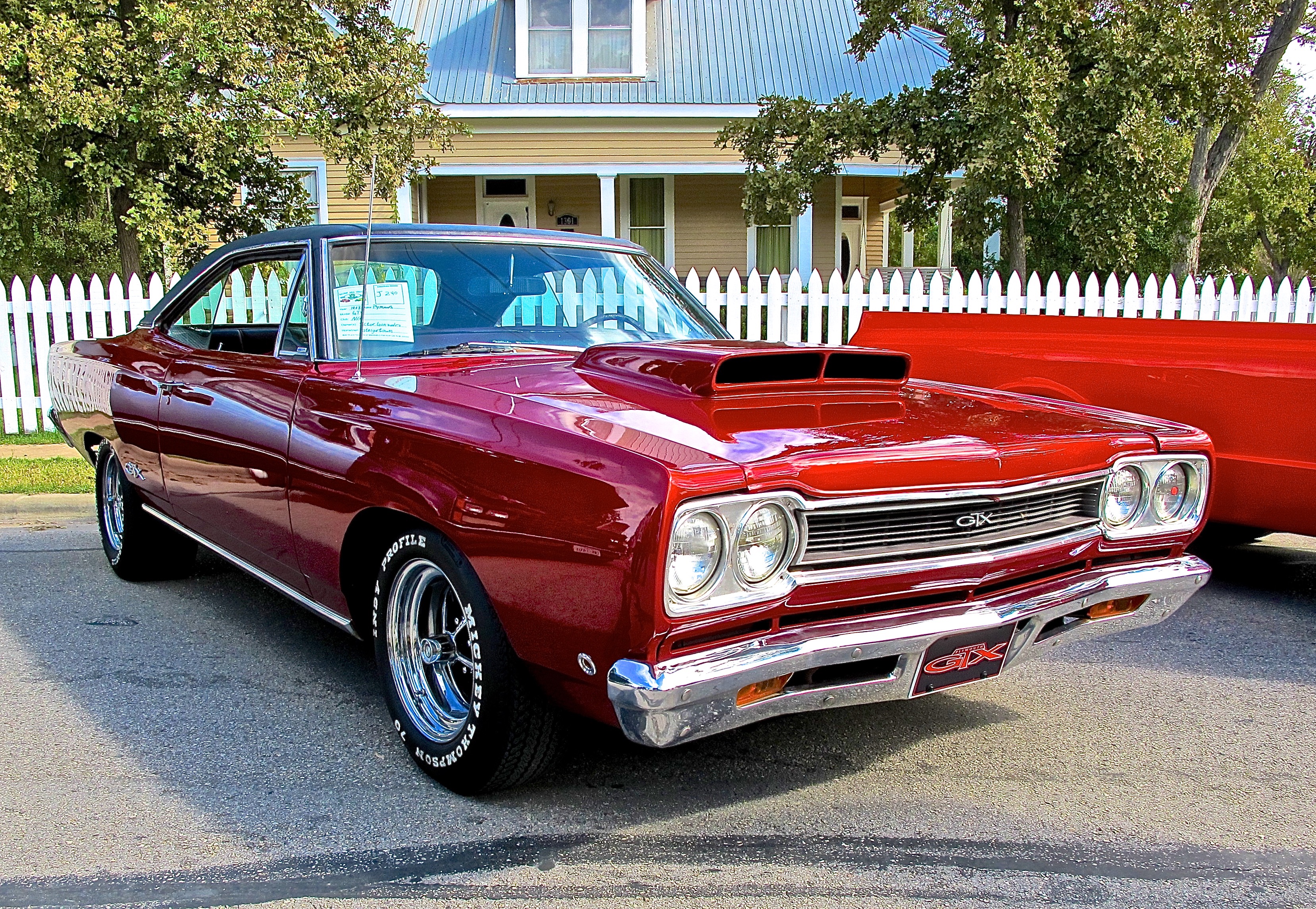 Plymouth 1968 GTX posted