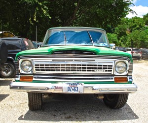 Jeep Wagoneer in Austin TX front