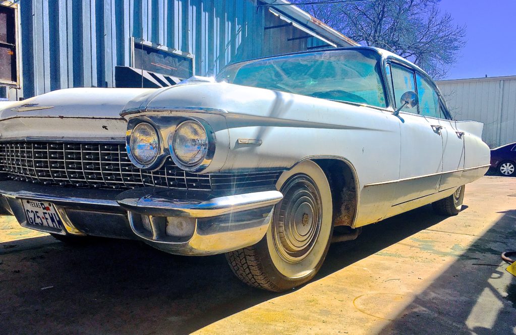 1960-cadillac-sedan-in-dallas-atxcarpics-com-front-low