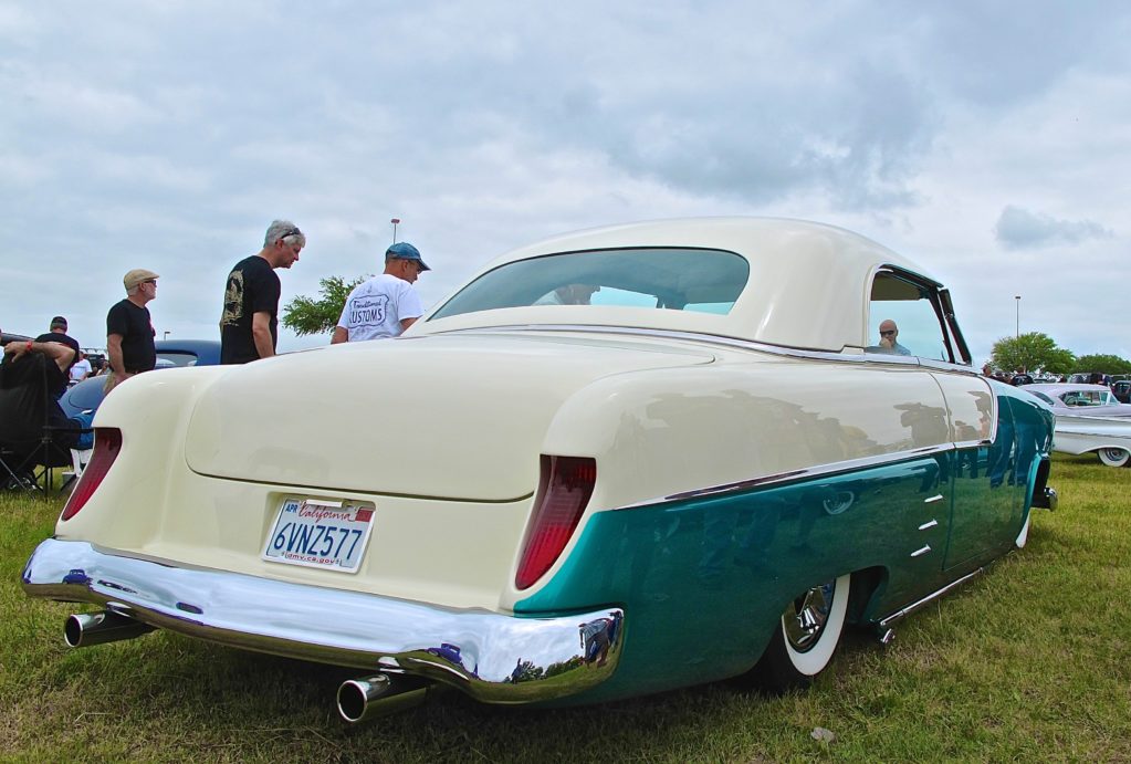 1952-ford-victoria-custom-at-lonestar-round-up-austin-tx-atxcarpics-com-rear