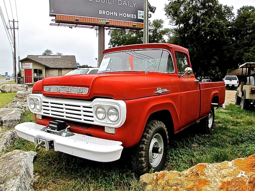 truck-1959-ford-4x4-diesel-front-quarter