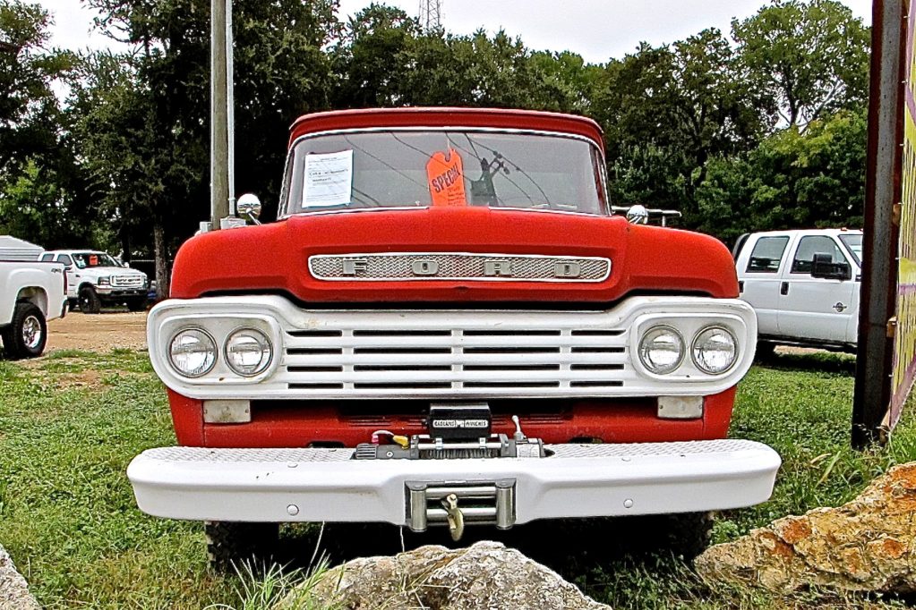 truck-1959-ford-4x4-diesel-front-view
