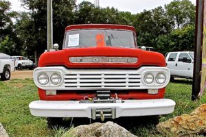 truck-1959-ford-4x4-diesel-front-view